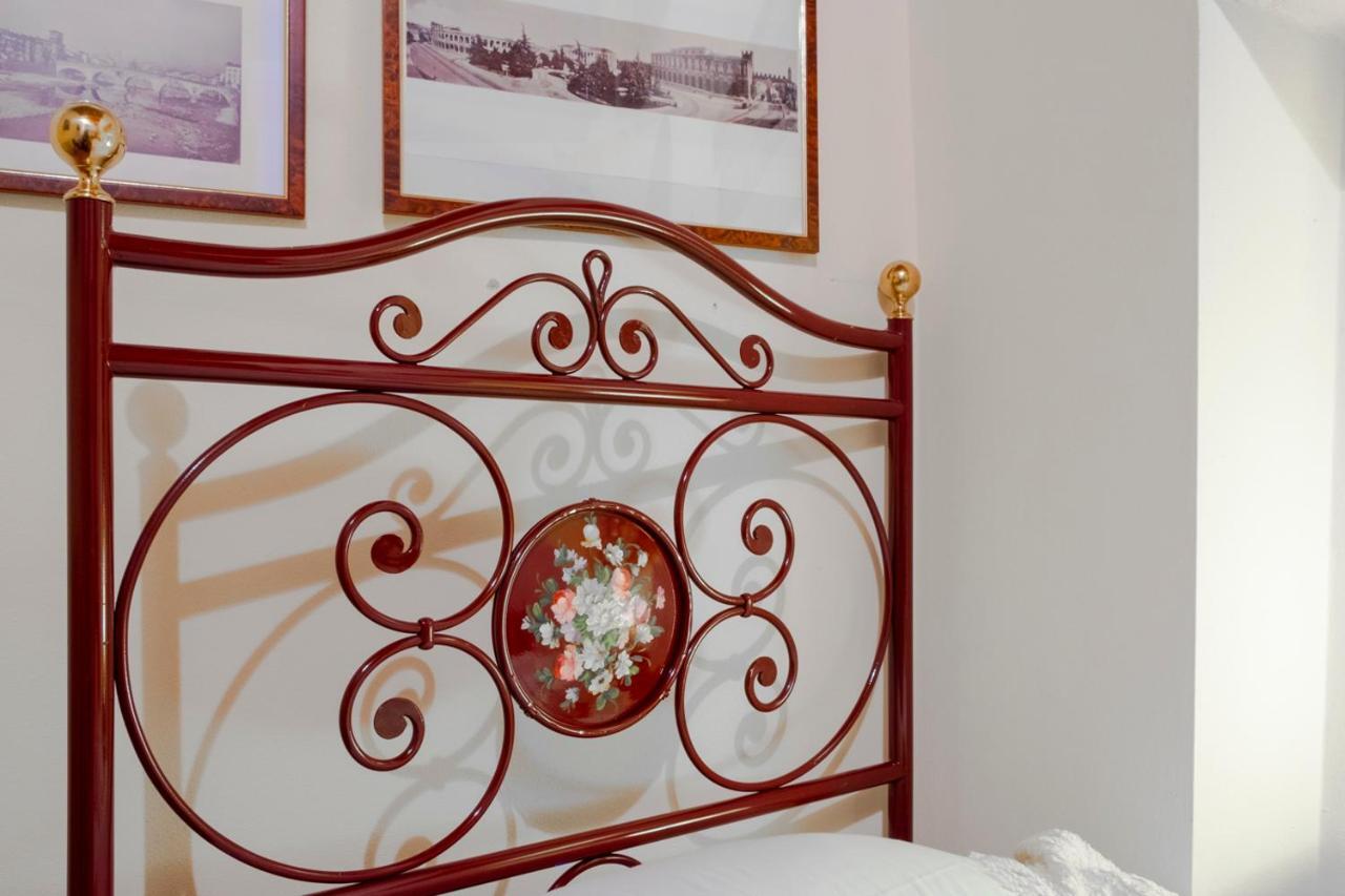 Ai Cinque Archi Apartment เวโรนา ภายนอก รูปภาพ